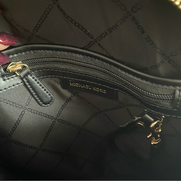 MICHAEL MICHAEL KORS Rhea Medium Logo Backpack - Picture 10 of 11